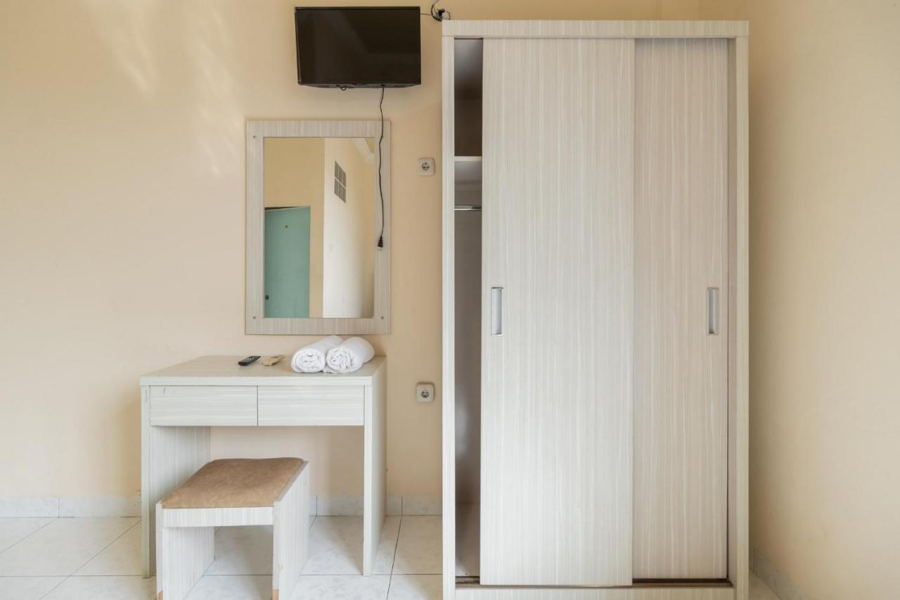 Urbanview Hotel Nugraha Palembang By Reddoorz Exterior foto